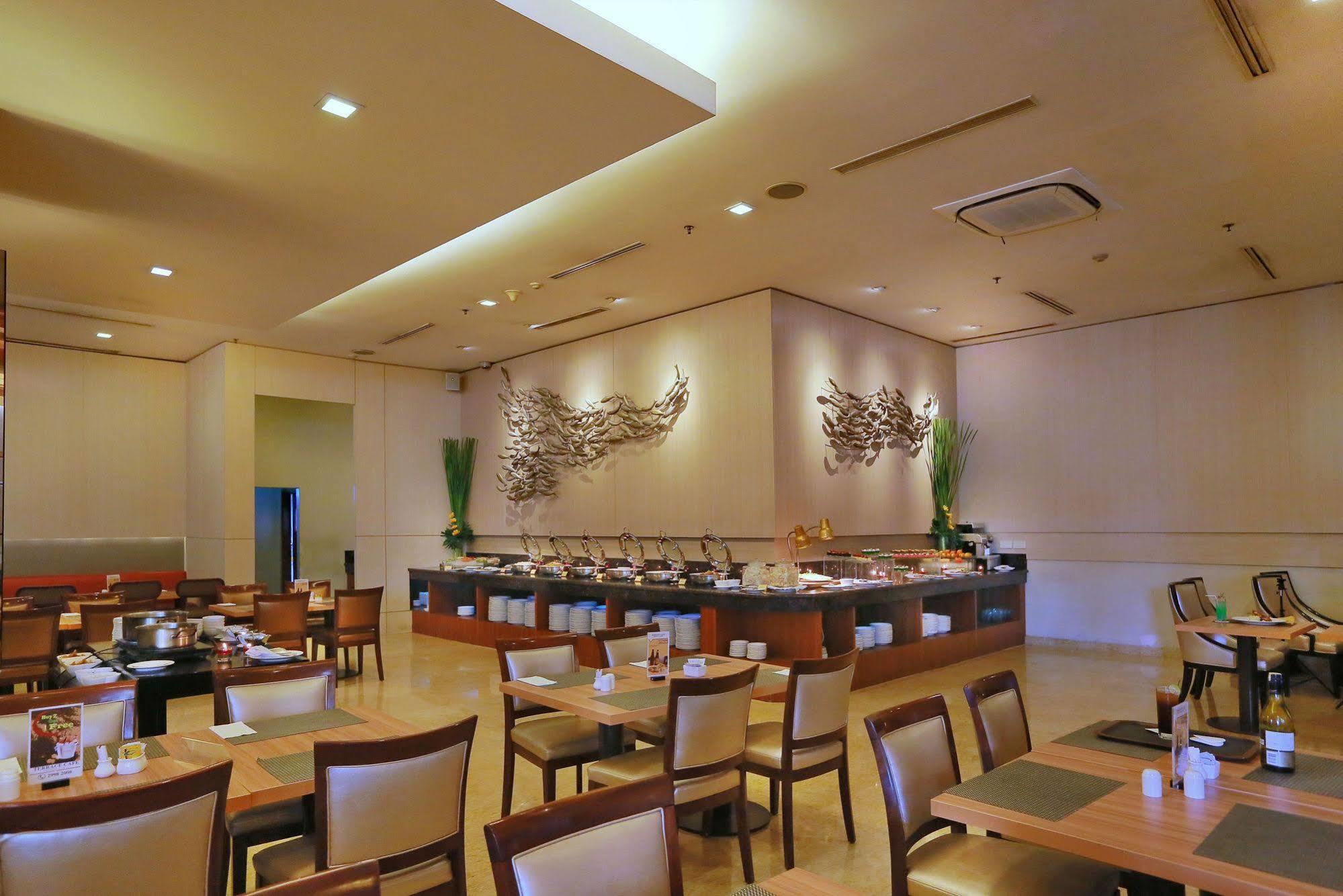 Park Hotel Cawang Jakarta Luaran gambar
