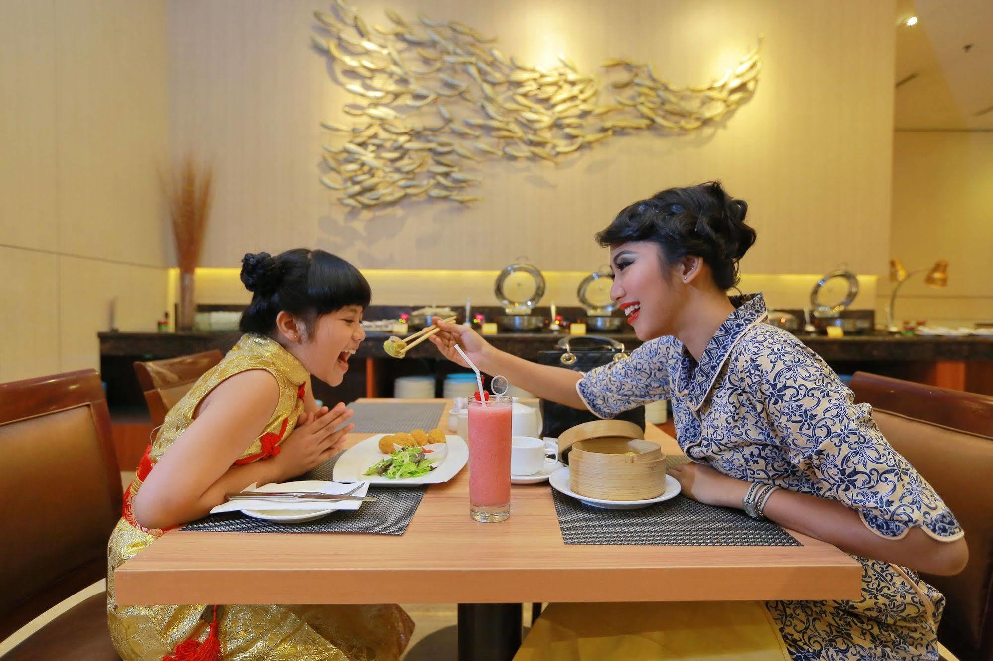 Park Hotel Cawang Jakarta Luaran gambar