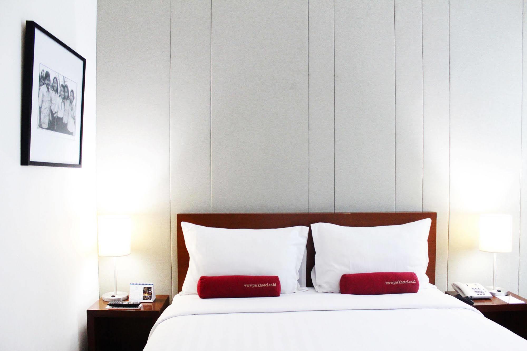 Park Hotel Cawang Jakarta Luaran gambar